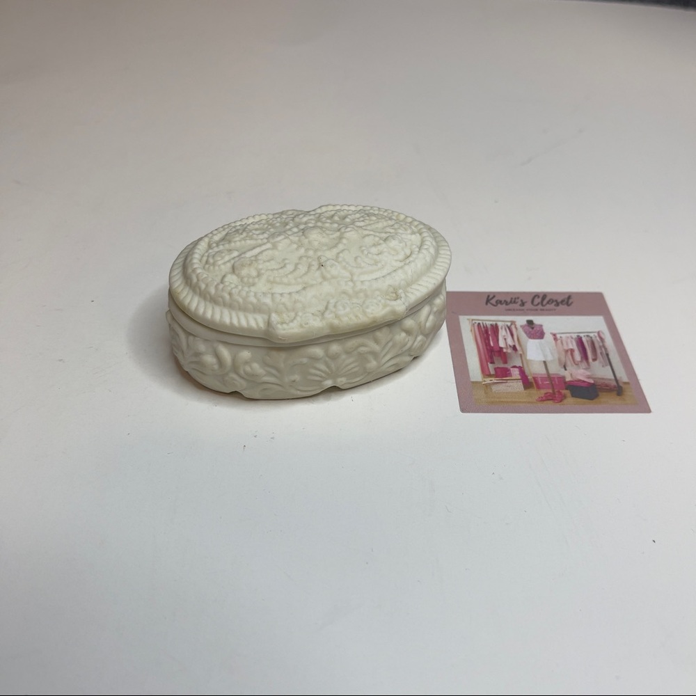 Trinket box
